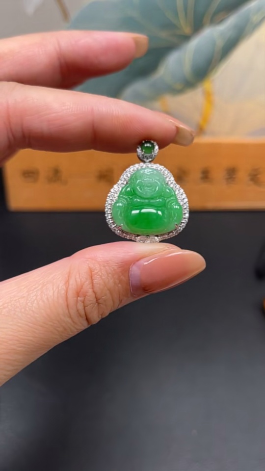 F23636693 JadeiteBuddha Pendant with 18K Gold Setting, Total Weight Approx. 5.68g