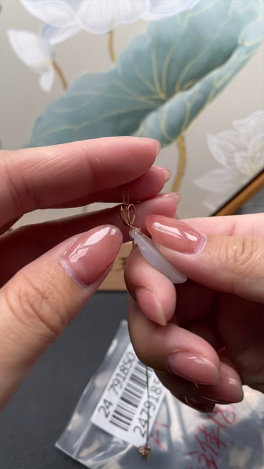 F24791850 Jadeite Ruyi Pendant, 18k Chain, Total Weight Approx. 4.18g