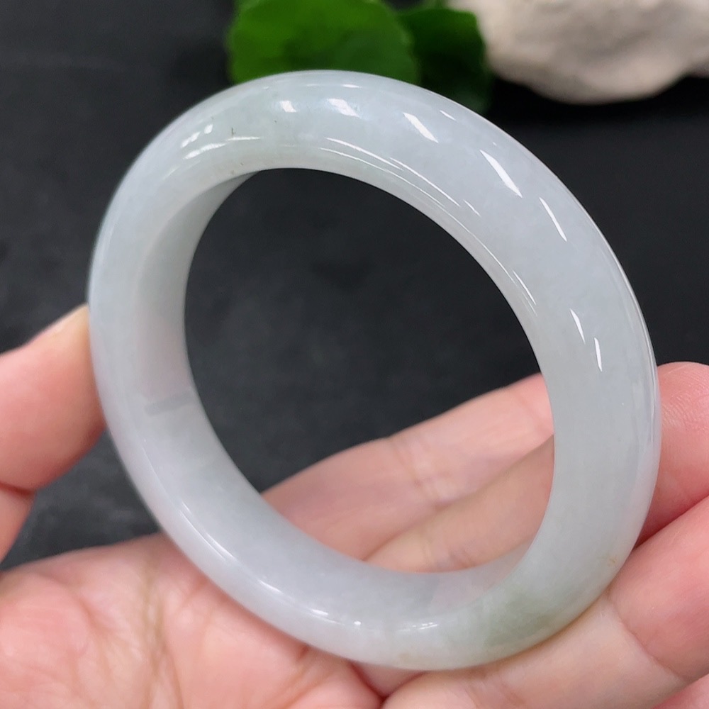 F35129130 Jadeite Round Bangle Size 53 Total Weight Approx. 58.87g