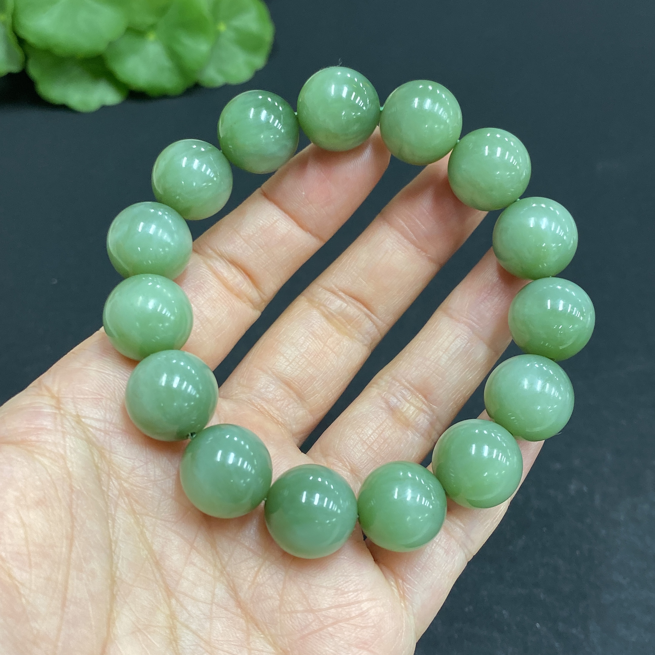 H33845532 Hetian Jade Bracelet, approx. 13.2mm, total weight approx. 56.7g