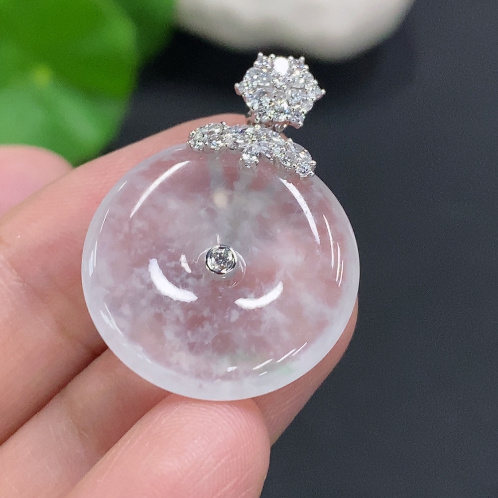 F26007044 Jadeite Safety Buckle with 18K Gold Buckle Head, Total Weight Approximately 4.5g