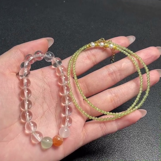 C34952489 Crystal Bracelet + Peridot Necklace Non-Gold, Stones May Be Non-Natural, Total Weight Approx. 21.44g, Sell as a Lot