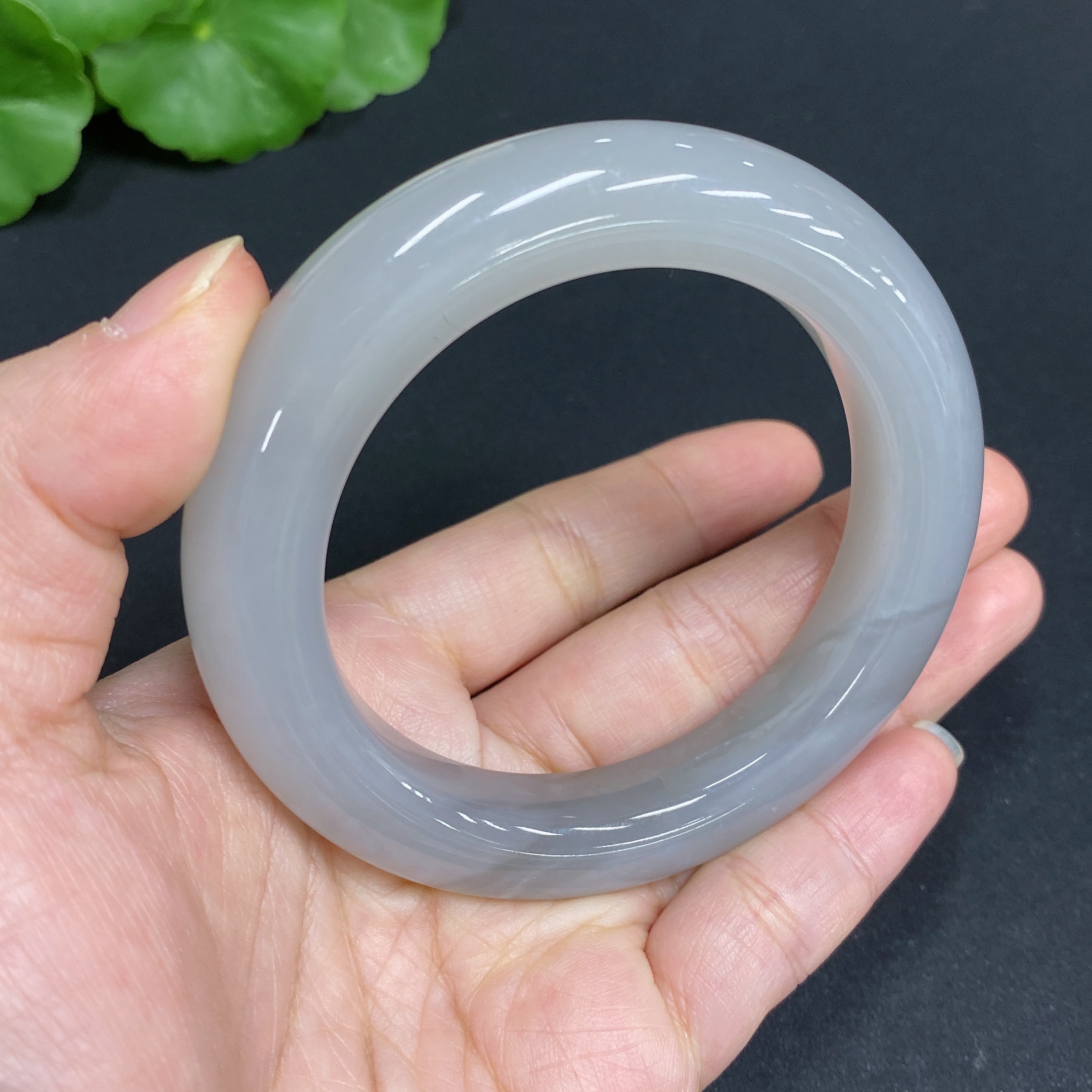 H34014962 Hetian Jade Round Bracelet Size 53.7 Total Weight Approx. 68.8g