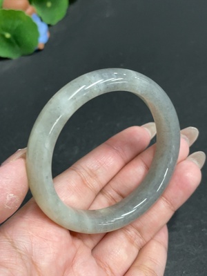 H30487182 Hetian Jade Round Bracelet Size 54.1 Total Weight Approx. 47.6g