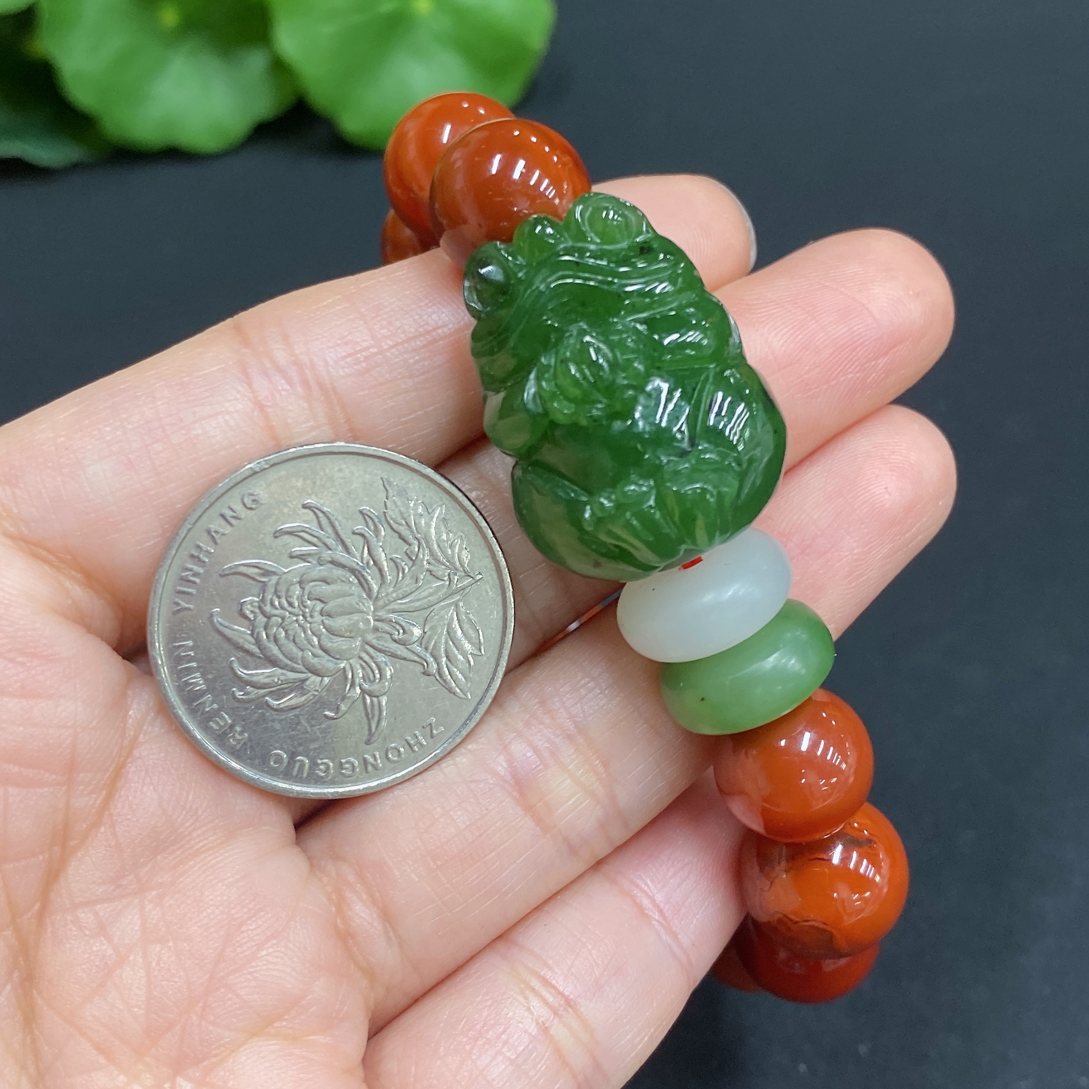 H32771453 Hetian Jade Wealth-Bringing Frog Bracelet (Matching chain not Hetian Jade, total weight approx. 47.1g)