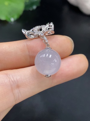 F25880788 Jadeite inlaid pendant 18k, total weight approx. 6.05g