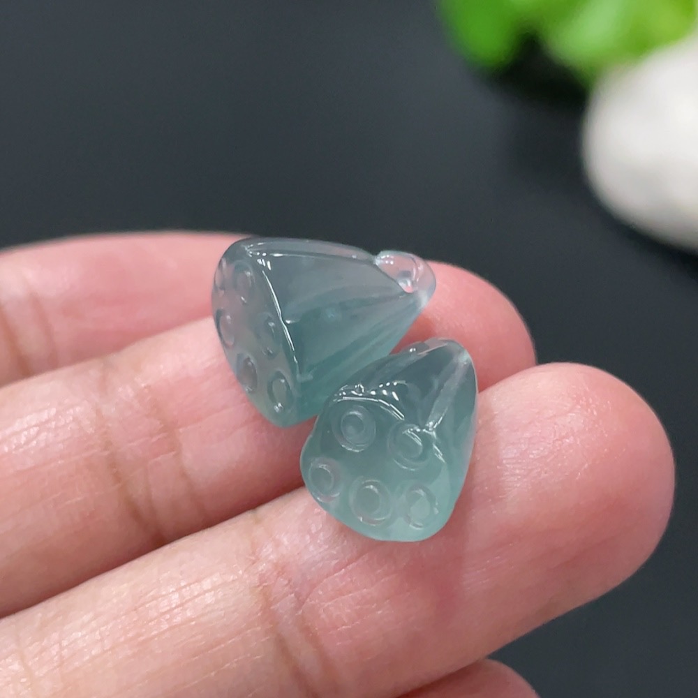 F34018838 Jadeite Lotus Pod Pendant