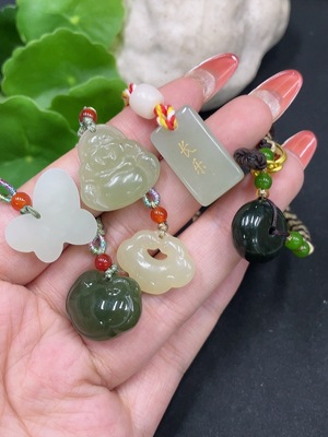 H34063097 Hetian Jade Pendant