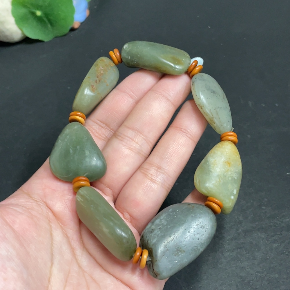 H31598007 Hetian Jade Bracelet with Other Mineral Components, Undetermined Skin Color Formation, Total Weight Approximately 97.7g