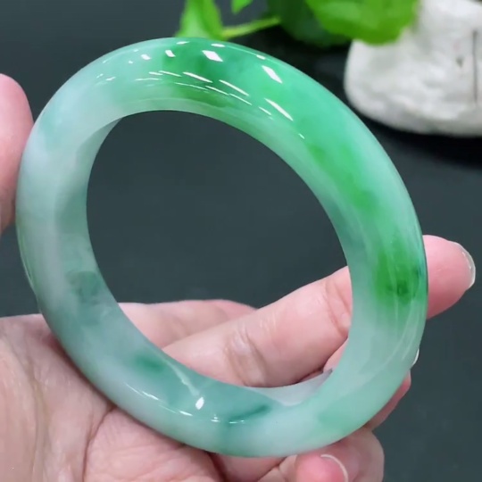 F33935186 Jadeite Round Bangle, Total Weight Approx. 67.8g, Size 54