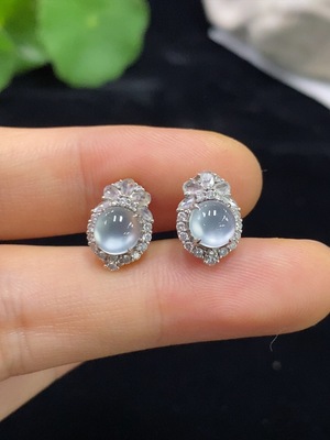 F31648968 Jadeite inlaid earrings pair 18K gold total weight about 2.5g (with diamond accents) (including ear studs weight)