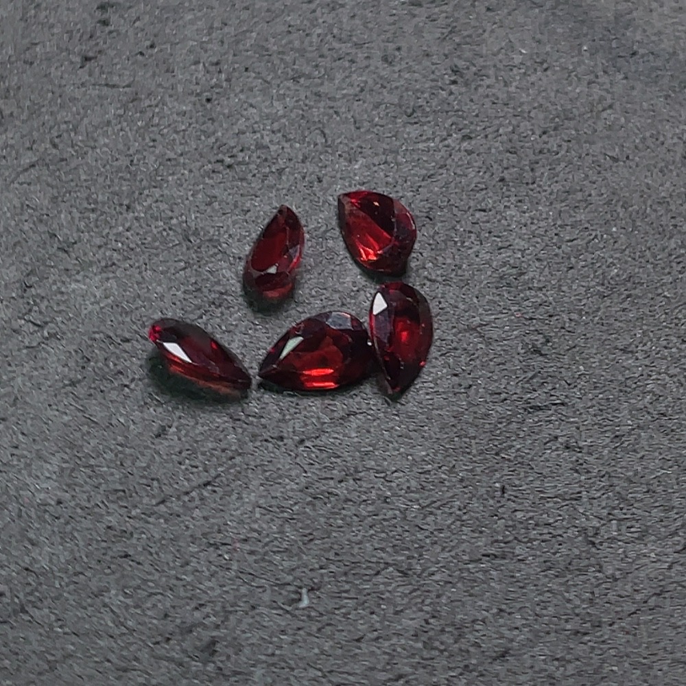 C33855621 Garnet Loose Stone Total Weight Approx.4.695ct Sell as a Lot