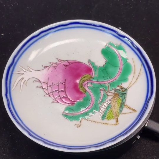 W30477581 Porcelain, Mint Condition, Late Qing Dynasty to Republic of China Blue and White Famille Rose Plate (Size as per the actual item)
