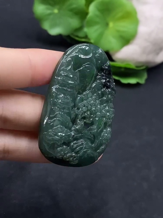 F30515019 Jadeite landscape pendant Total weight about 25.97g
