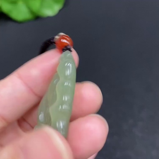 H33860104 Hetian Jade Pendant Bamboo Joint
