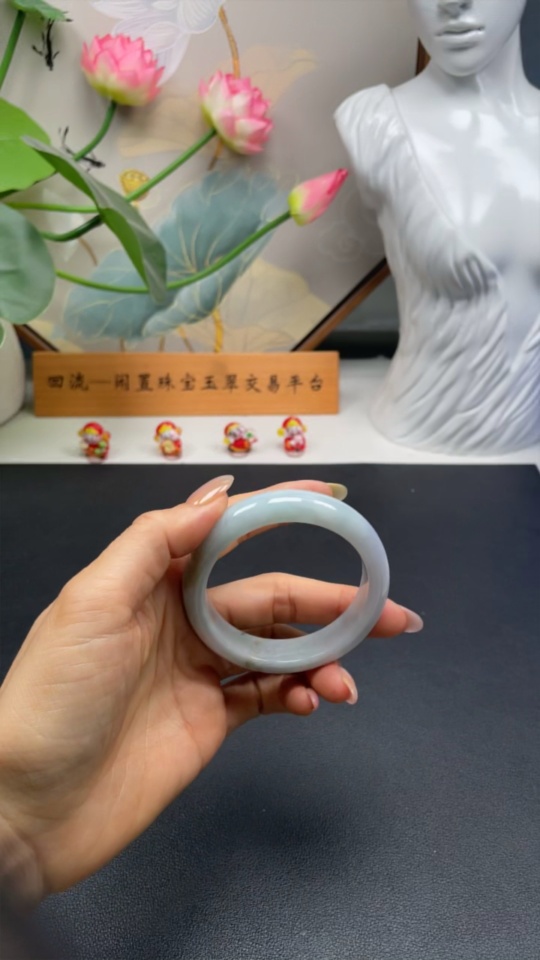 F28250805 Jadeite Round Bangle Size 52.5mm Total Weight Approx. 52.11g