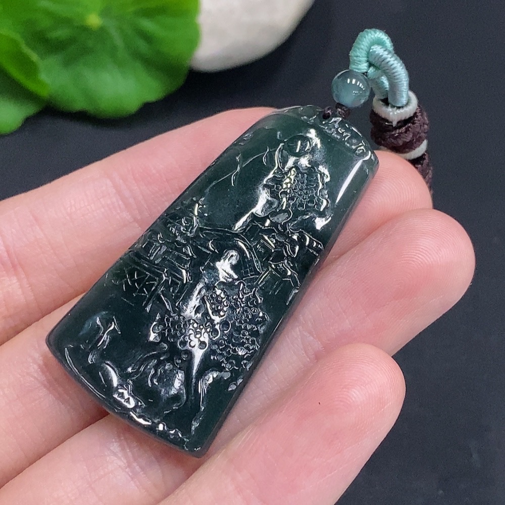F31624254 Jadeitelandscape pendant