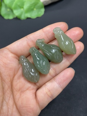 H41868393 和田玉挂件    玉兰花    货品总重约24.2g