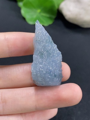 F46548169 翡翠挂件 货品总重约15.45g