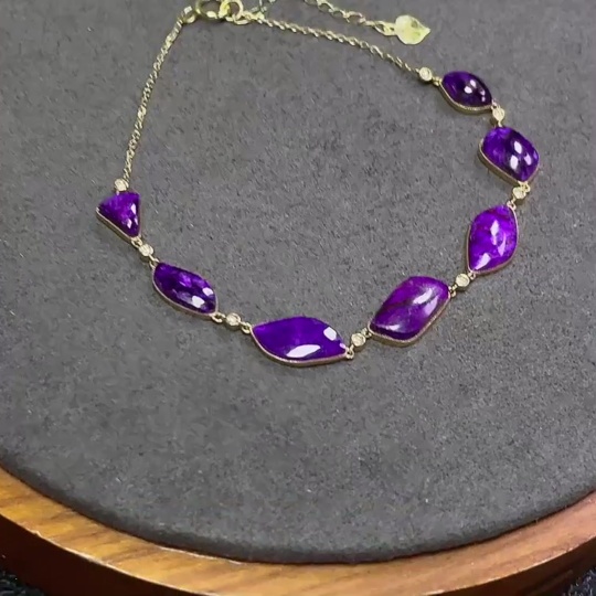 C31654975 Sugilite Bracelet with Other Mineral Components, Main Body Au 63%, Chain 18k Gold, Total Weight Approx. 2.74g, Stone Size 4.3-5.2mm