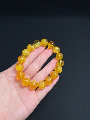 C23681438 Amber Beeswax Bracelet Total Weight Approx. 17.57g Size About 11.9mm