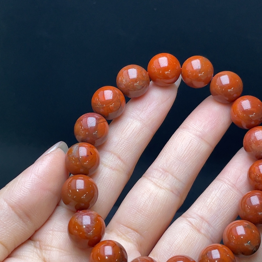 C29339072 Red Agate Bracelet, Visible Organic Matter, Total Weight Approx. 45.03g, Size Approx. 11.7mm