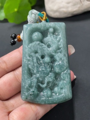F16742472 JadeiteDragon Pendant Total Weight 48.677g