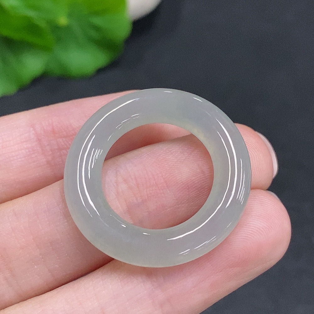 F34002374 Jadeite Donut Pendant Total Weight About 4.5g