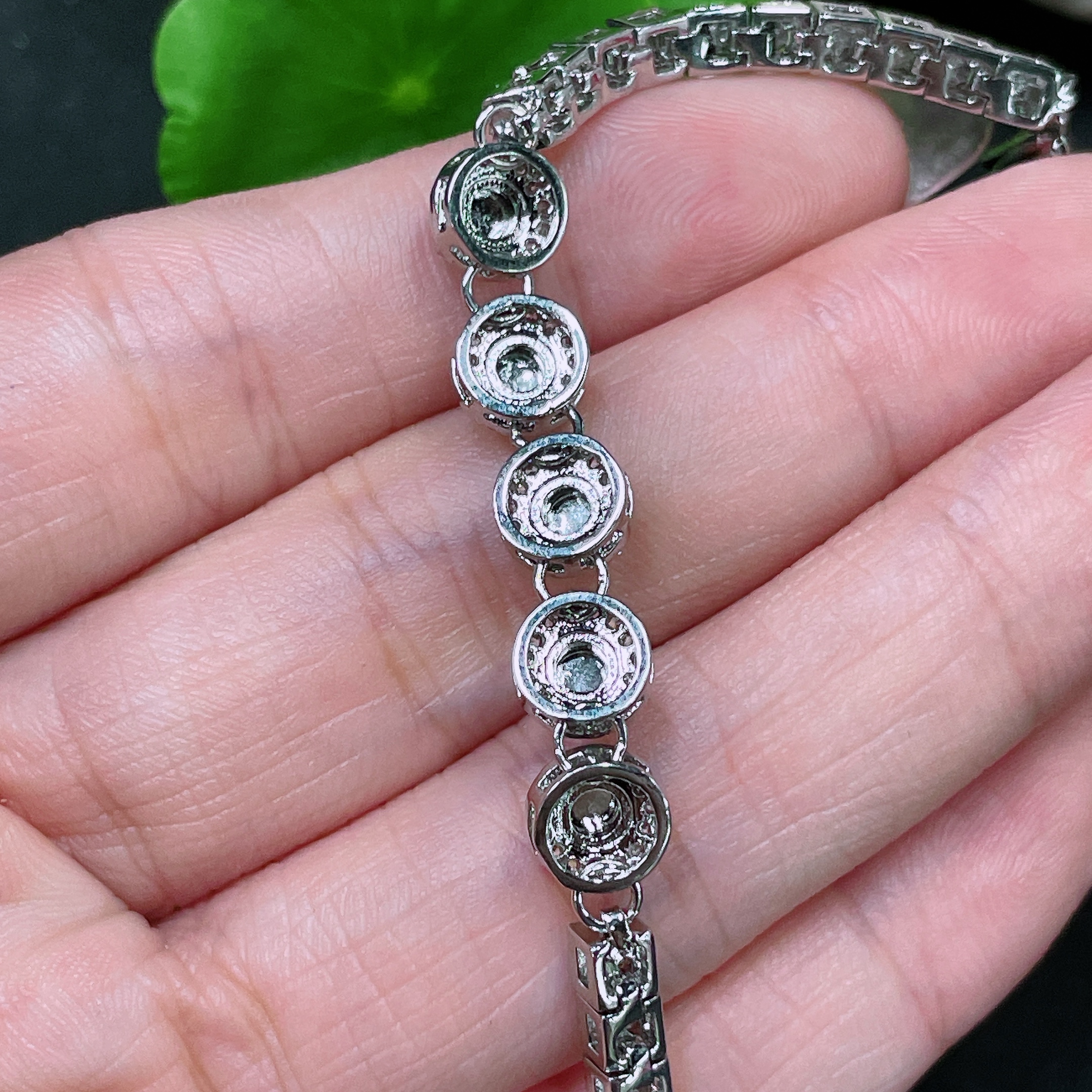 F34958529 Jadeite Cabochon Inlaid Bracelet Non-Gold Setting Gross Weight Approx. 7.3g