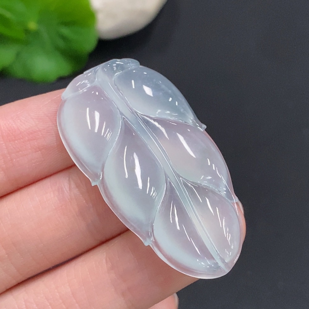 F35160619 Jadeite Leaf Pendant Total Weight Approx. 10g