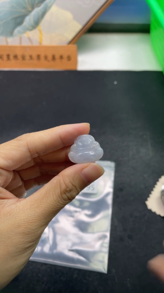 F35078795 Jadeite Buddha Pendant, Total Weight Approximately 2.5g