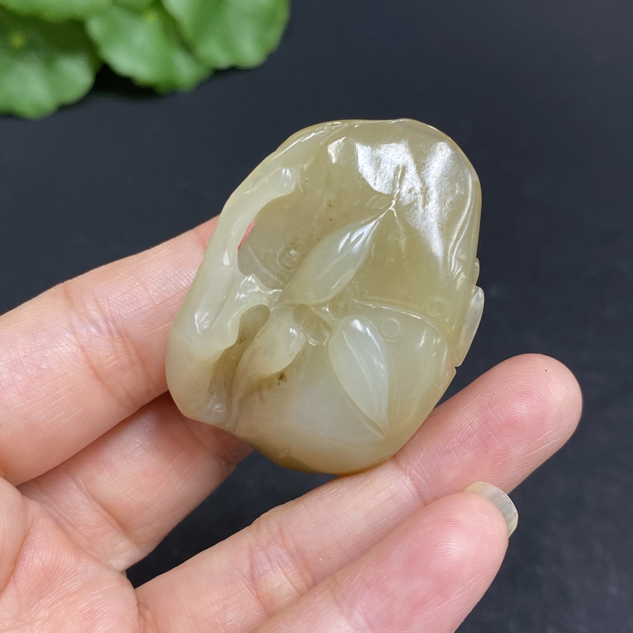 H33879057 Hetian Jade Pendant Magpie Total Weight Approx. 31.7g