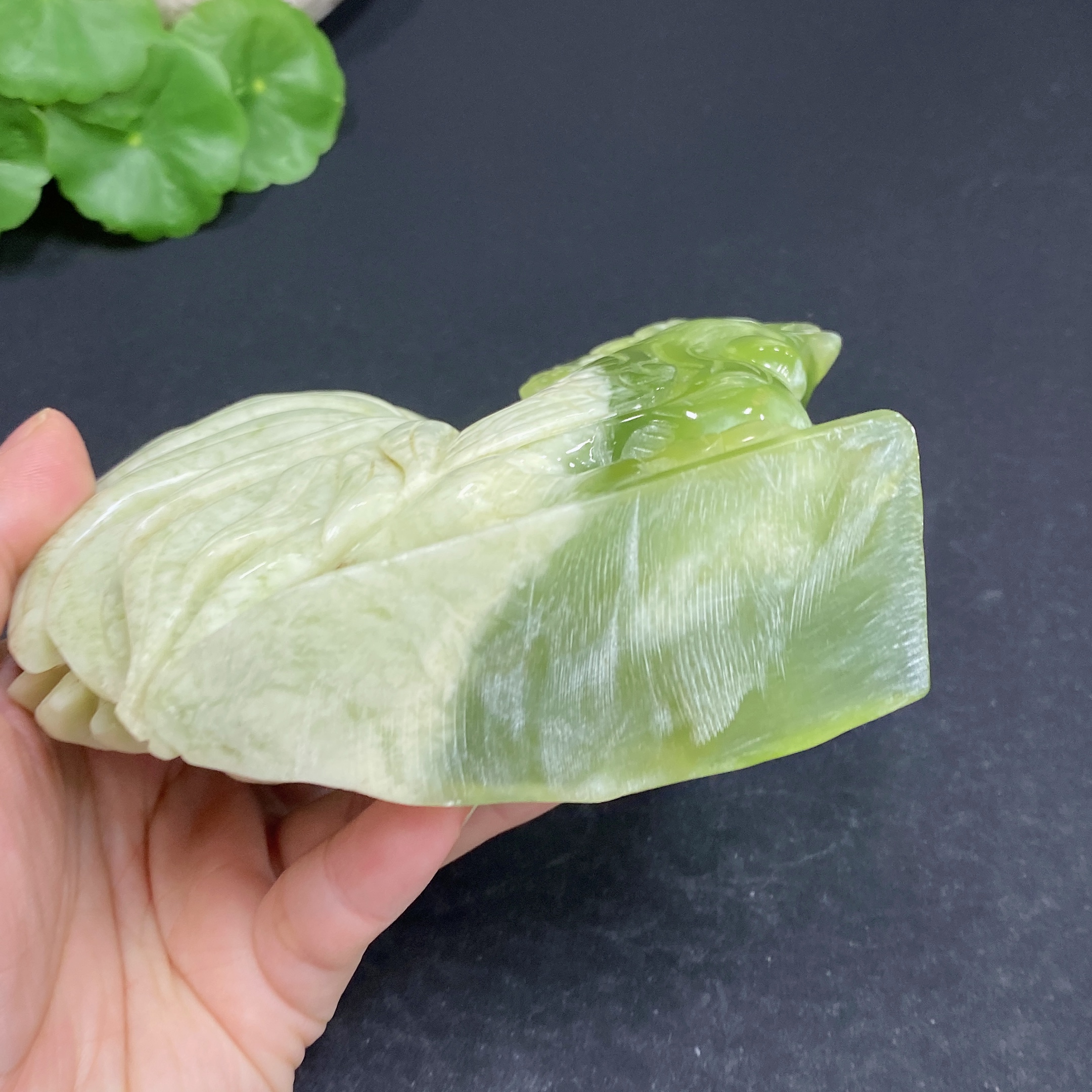 H33860180 Xiuyu (serpentine jade) ornament Rooster