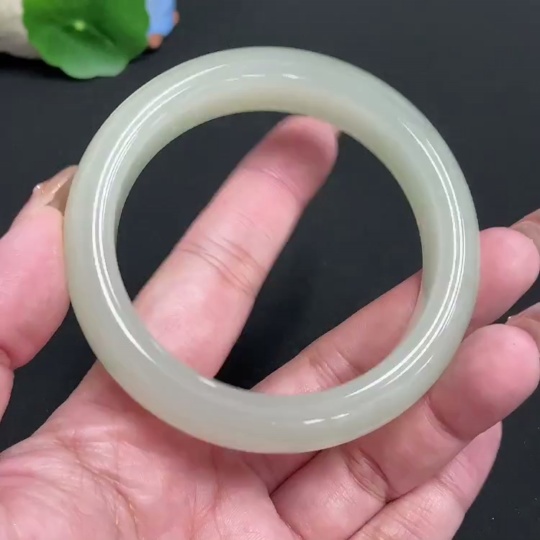 H32767191 Hetian Jade Round Bracelet Size 58.3 Total Weight Approx.74.4g