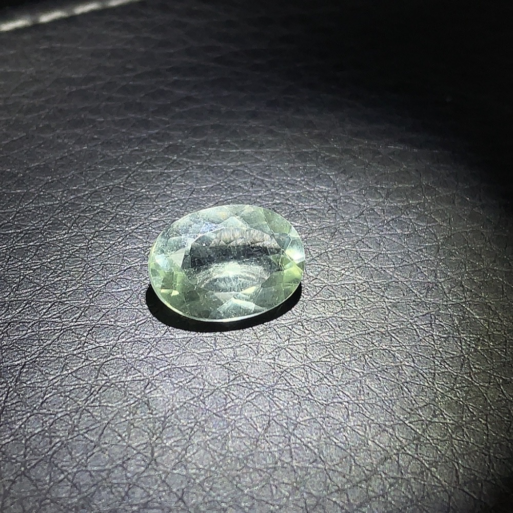 C25910648 Crystal Rough Stone Total Weight Approx. 4.03ct