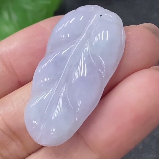 F34030989 Jadeite Pendant Leaf Total Weight Approx. 4.24g