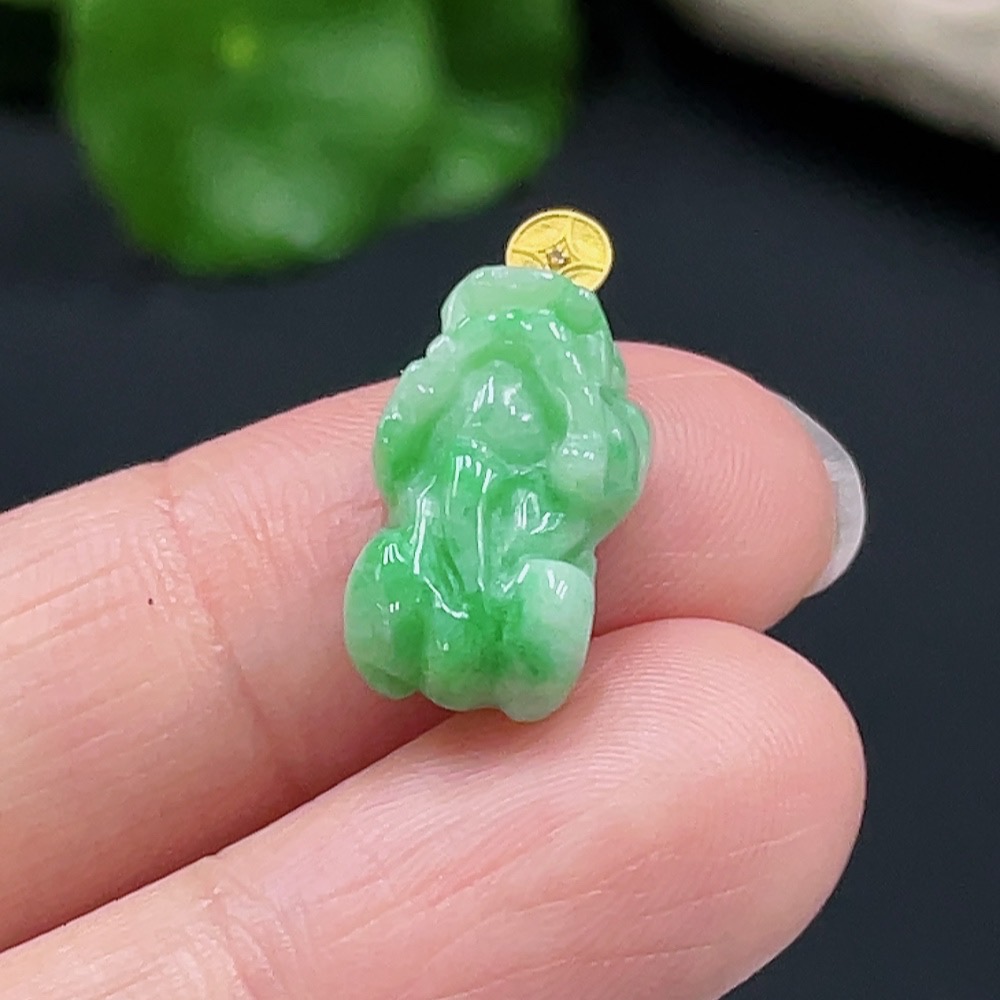 F26997751 JadeitePixiu Pendant with 18K Gold Clasp, Total Weight Approx. 1.9g