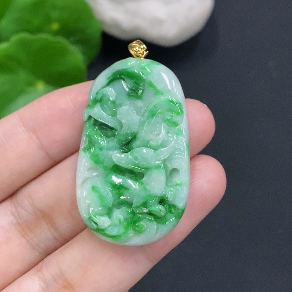 F30568522 Jadeite Fox Pendant with 18K Gold Clasp, Total Weight Approx. 10.8g