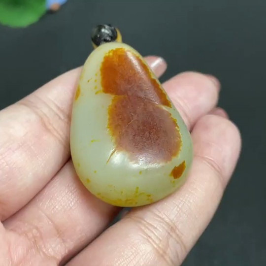 H34054688 Hetian Jade Pendant