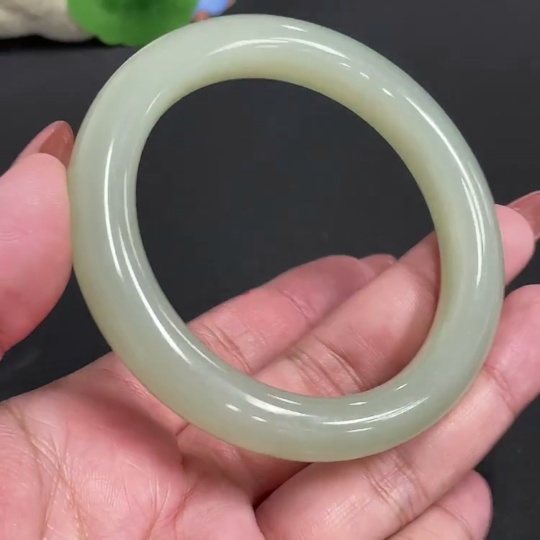 H34973193 Hetian Jade Round Bracelet Size 57.2 Total Weight Approx.56.1g