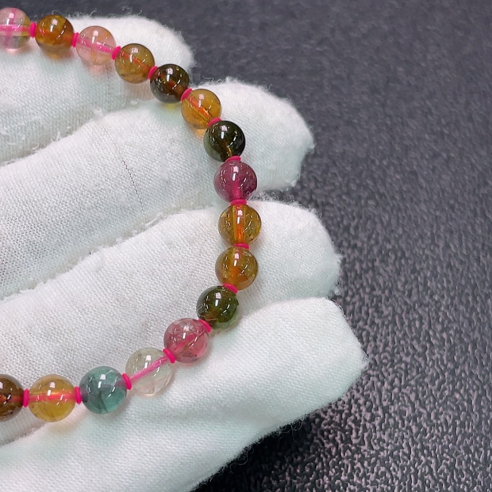 C34006147 Tourmaline Bracelet with Other Mineral Components, Visible Organic Matter, Total Weight Approx. 9.41g, Size About 5.9mm