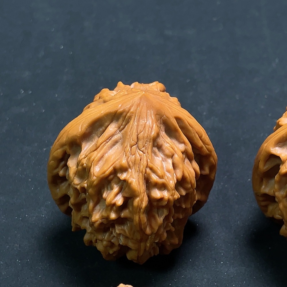 W34993274 Walnuts Sell as a Lot