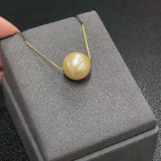 C32743514 Seawater pearl necklace, color origin undetermined, chain not gold, pendant Au58%, total weight approx. 4.55g, size approx. 13.4mm