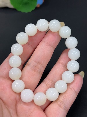 H41946857 和田玉手串 卡11.7mm左右 货品总重约44.1g