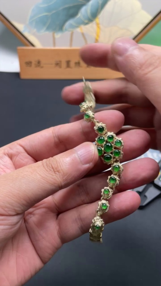 F17934002 Jadeite Cabochon Sell as a Lot (Not Gold Inlaid) Total Weight 20.538g
