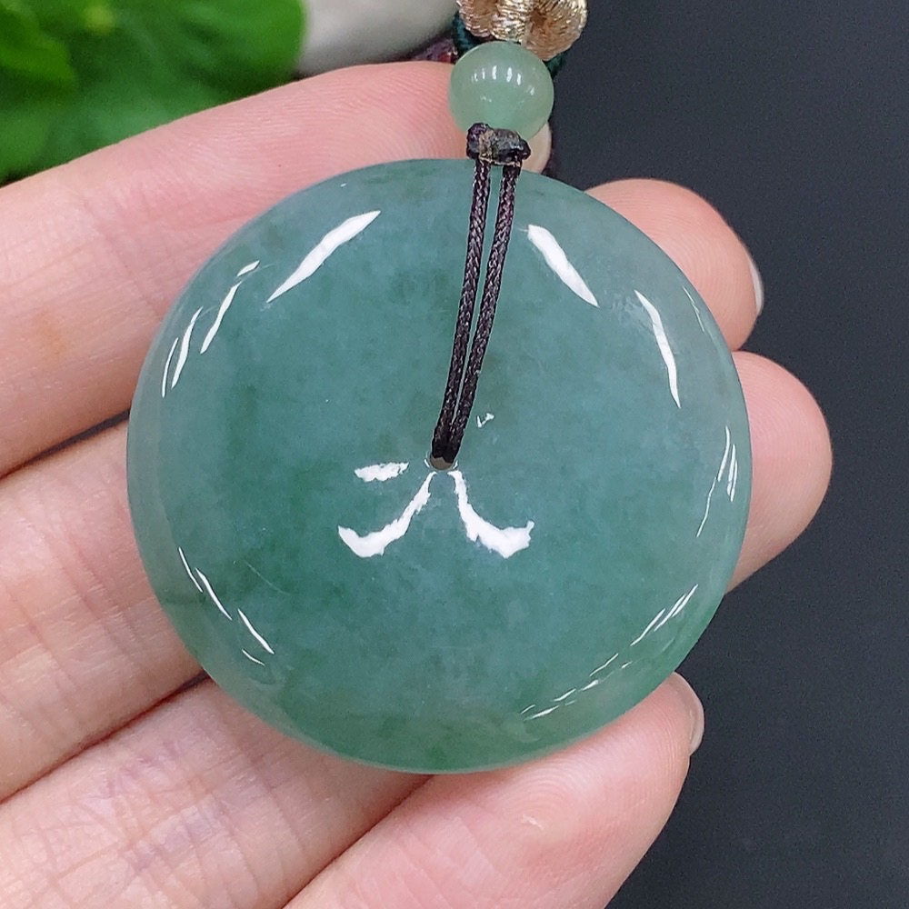 F28271430 Jadeite Safety Buckle with a total product weight of approximately 20.6 grams (including rope weight)