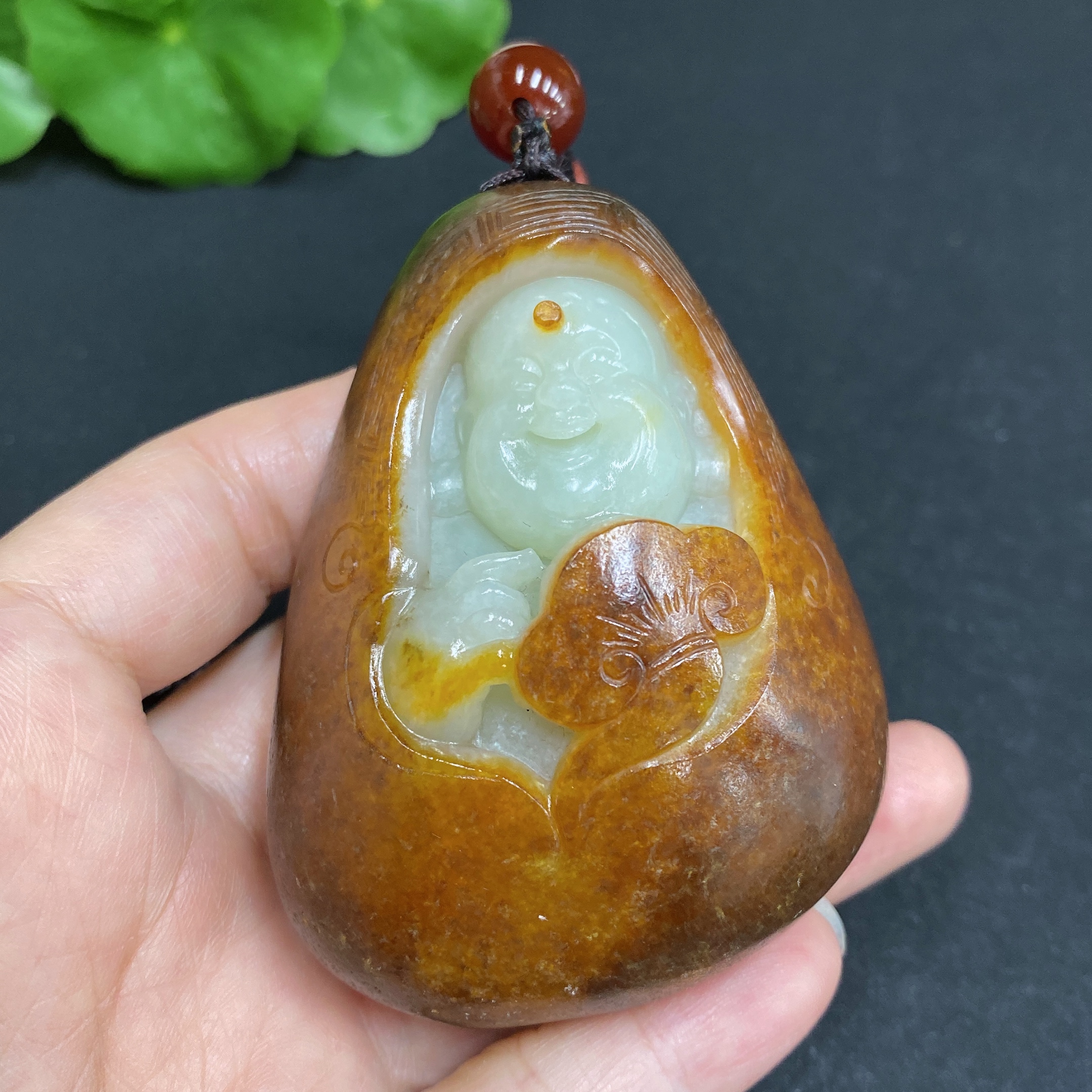 H31692777 Hetian Jade Handheld Piece - Buddha Statue