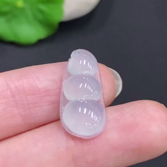 F35161140 Jadeite Lucky Bean Pendant, Total Weight Approx. 1.56g