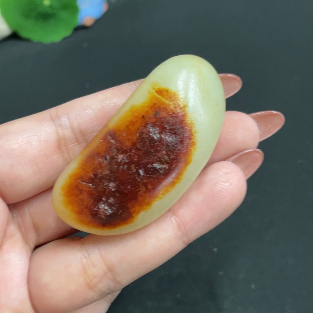 H34005619 Hetian Jade, undetermined skin color origin, total weight approximately 53.2g