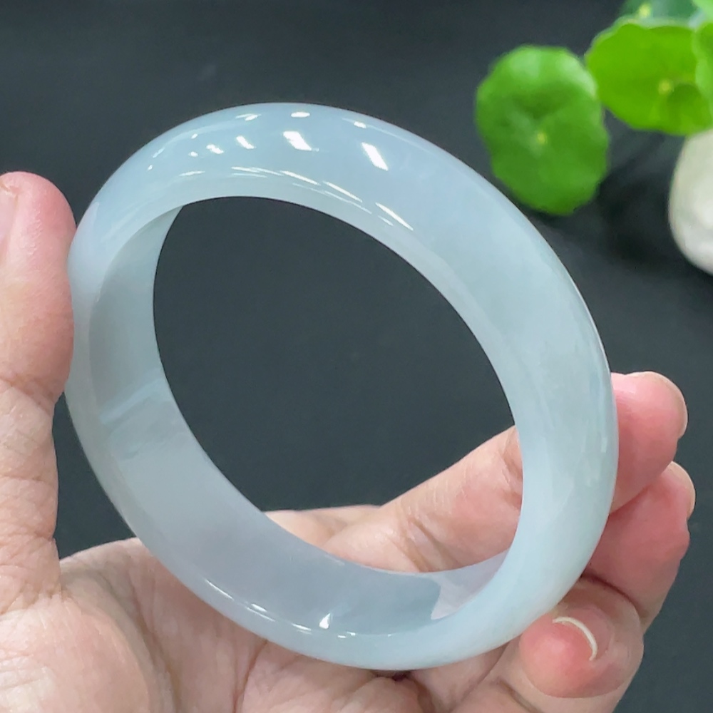 F34018663 Jadeite Round Bangle, Total Weight Approx. 67.9g, Size 57.4